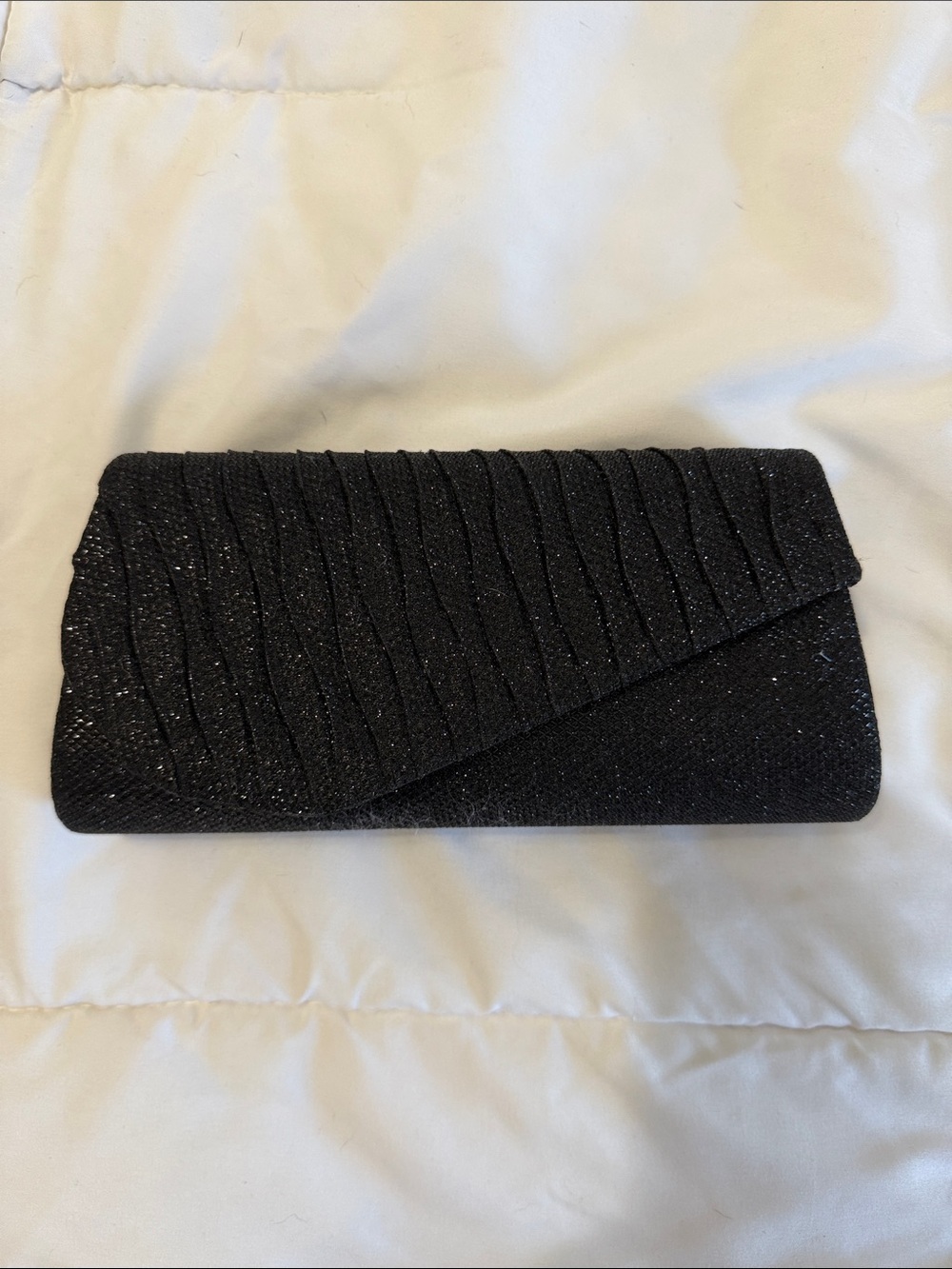 Black Sparkle Pleated Envelope Clutch 9”x 4“ NWOT
